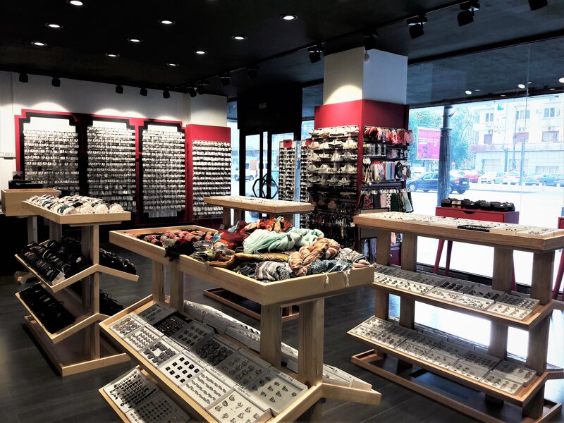 Gheorghe Magheru 12-14, Piata Romana